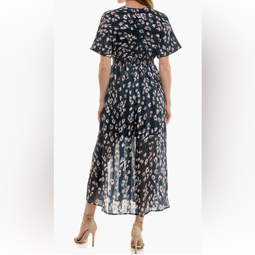 Socialite Navy Leopard V-Neck Dolman Sleeve
Midi Dress NWT - Picture 2 of 3